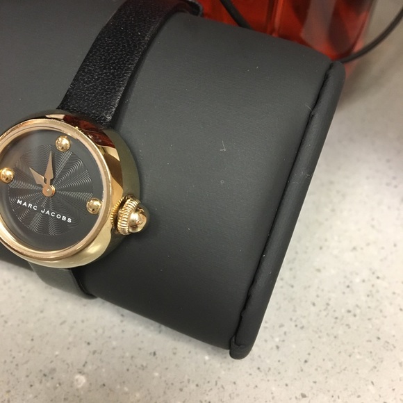 Ladies watch - Picture 4 of 8